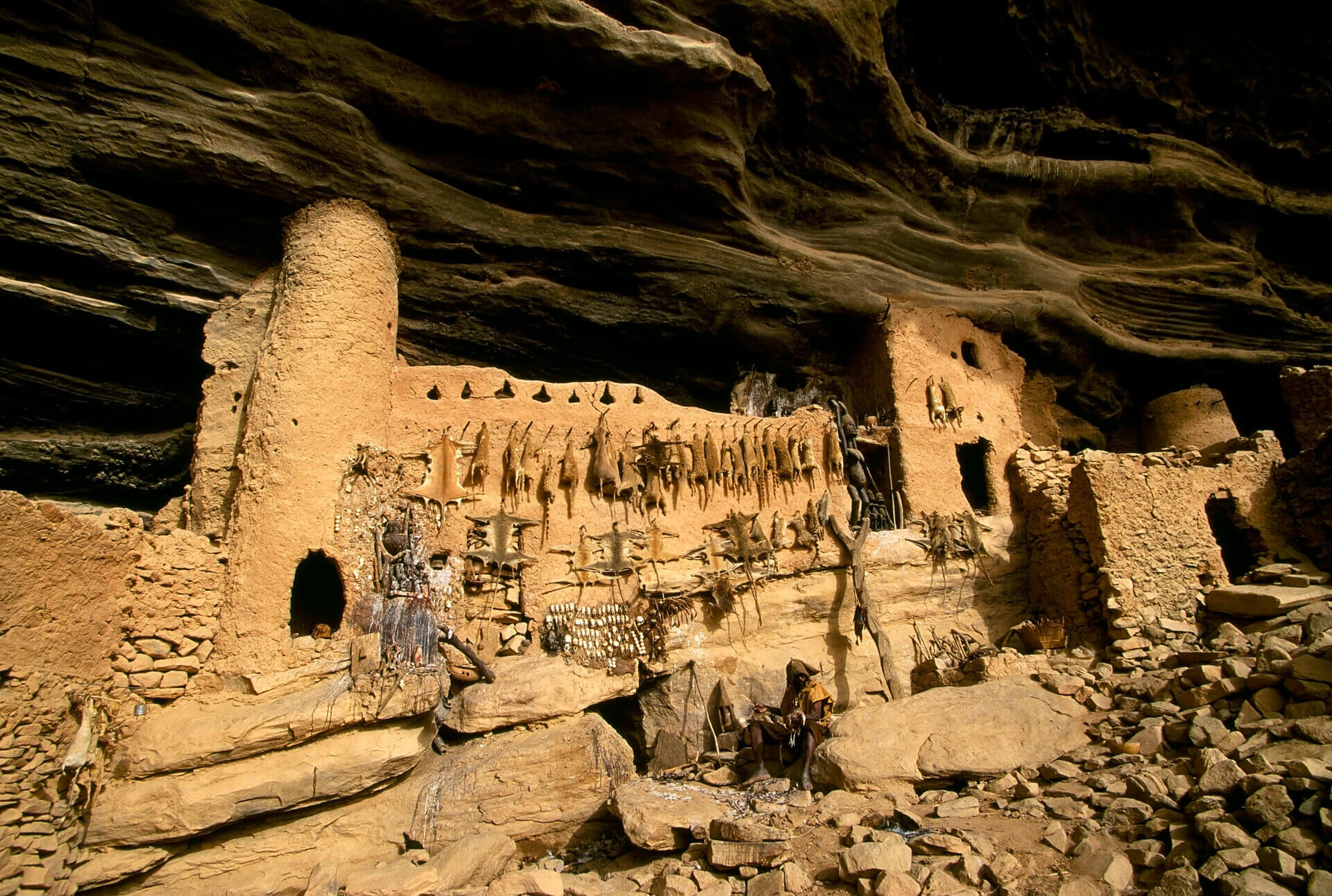 Africa Online Museum » Mali » Dogon Dama Funeral